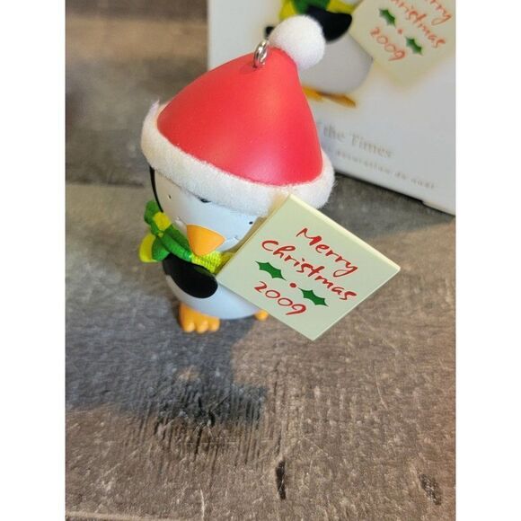 Hallmark 2009 signs of time ornament Xmas Decor penguin - Picture 2 of 5
